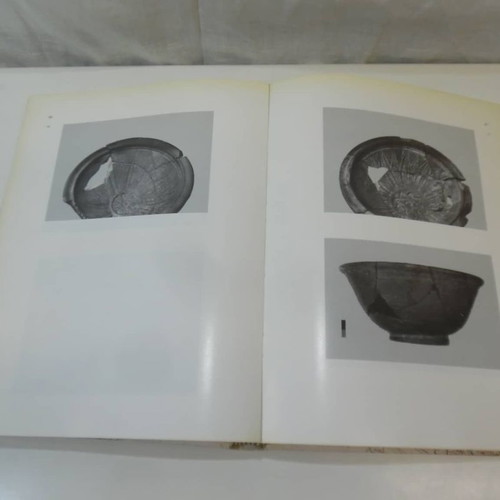 Clay molds of vessels from Pella, contribution to the study of Hellenistic ceramics