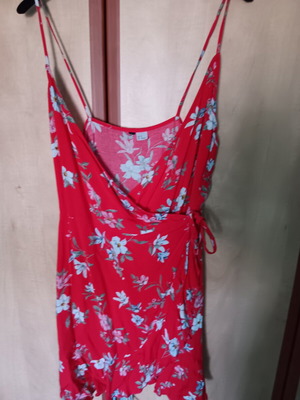Red floral dress large H&M like new