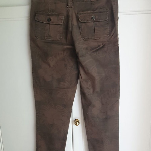 Sarah Lawrence pants medium like new, olive cotton with pattern