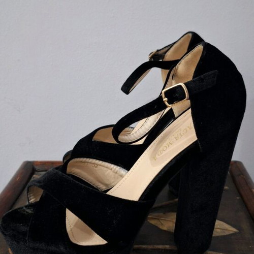 Alta Moda black velvet sandals used, size 38