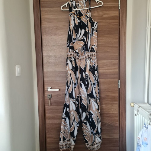 Viscose printed jumpsuit like new, black beige white