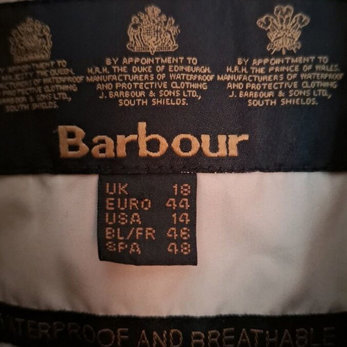 Barbour unisex beige jacket like new, sizes L-XL