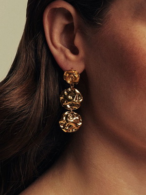 Handmade gold earrings new with round embossed details