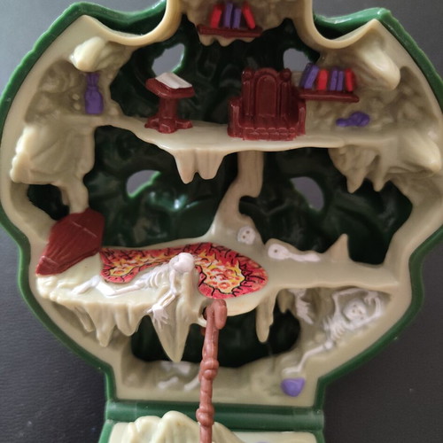 Mighty Max Doom Dragon Zone playset vintage, like new