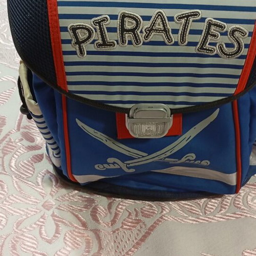 Pirates Backpack like new, blue