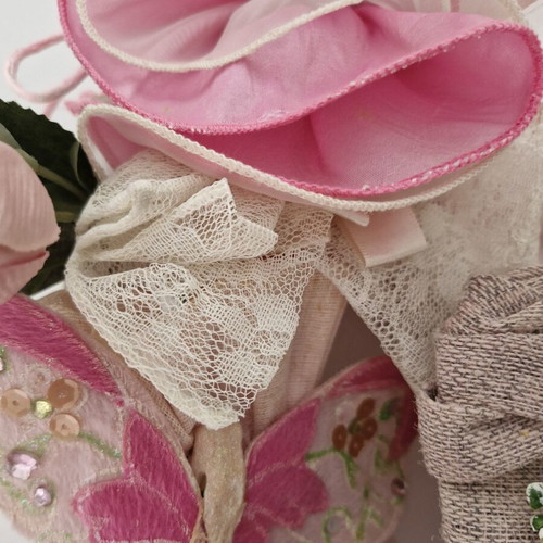 Handmade romantic decorative wreath like new