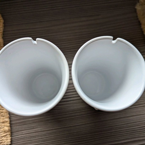 Mr & Mrs mug set like new
