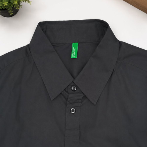 United Colors of Benetton black dress shirt XL