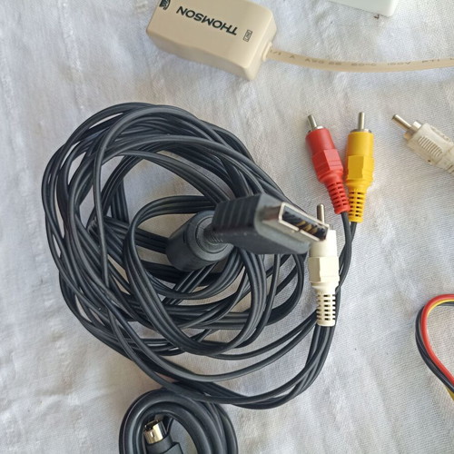 Audio-video cables pack of 8 used with adapters plus 4 antenna cables gift