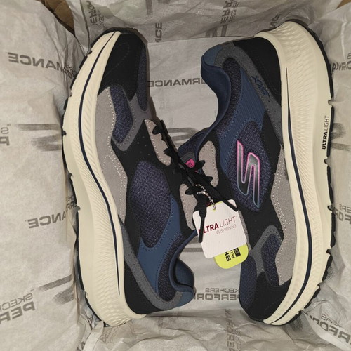 Skechers GO RUN Consistent 2.0 athletic shoes new, black and blue