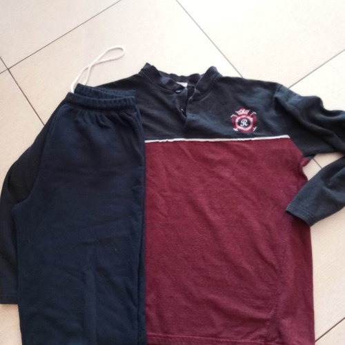Boys pajama set used, medium
