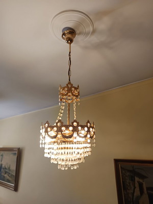 Small chandelier like new