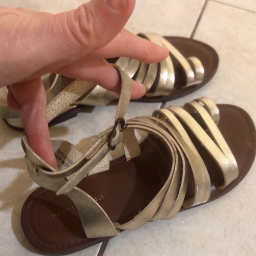 American Eagle women's sandals like new, gold, size 37