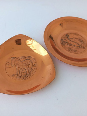 Vintage copper decorative plates like new from South Africa