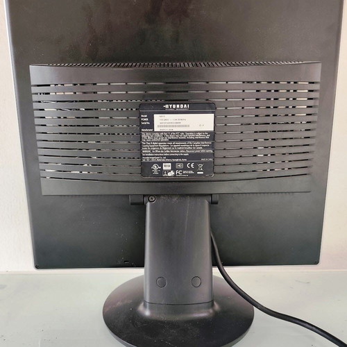PC monitor Hyundai N91S 19 inch with built-in speakers used