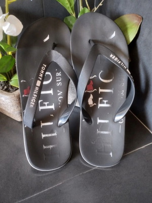 Tommy Hilfiger flip flops used, size 44, black