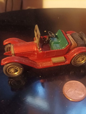Metal collectible toy car like new