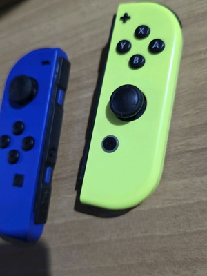 Joycons Nintendo Switch used authentic controllers