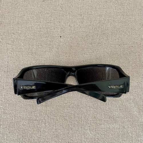 Vogue mask sunglasses used, black with case