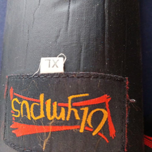 Olympus kickboxing shin guards size XL, slightly used