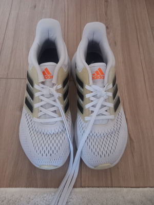 Adidas women's athletic shoes like new, size 38.5, white