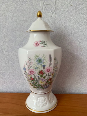 Βάζο Aynsley Wild Tudor Limited Edition από πορσελάνη Αγγλίας
