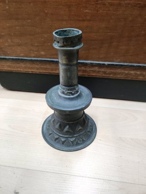 Ottoman candlestick used with seals