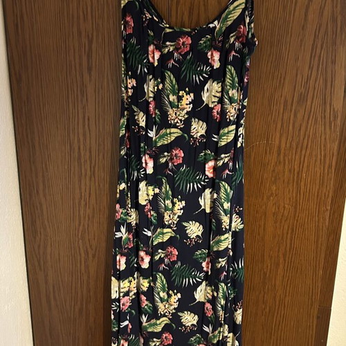 Anel floral long dresses set of 2, like new, size L