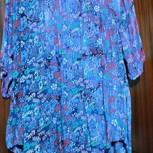 Agada women's short-sleeve floral shirt, size Large, 100% Rayon