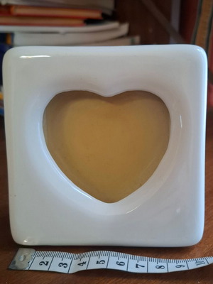 Porcelain heart photo frame