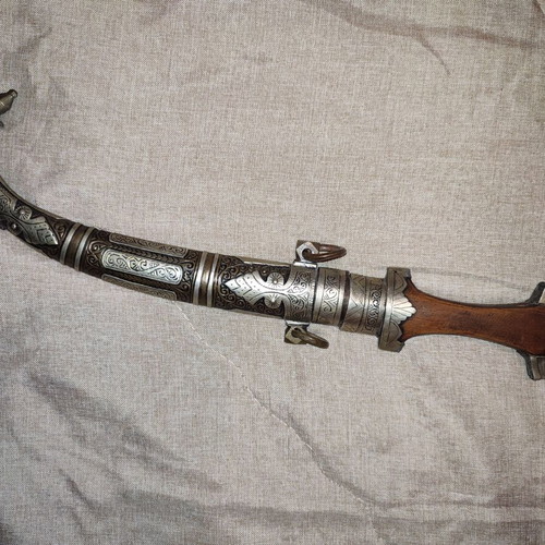 Traditional Arabic Jambiya dagger like new, authentic collectible piece