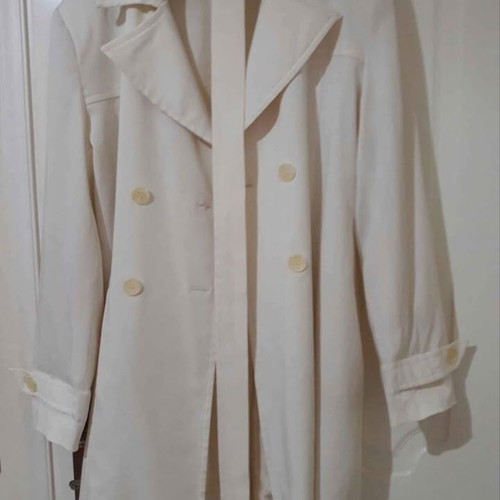 White trench coat like new, size large/extra large, spring-summer
