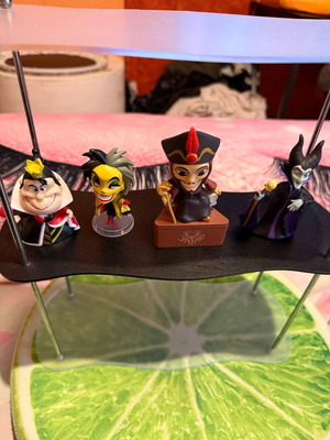 Collectible Disney Villains figure set like new