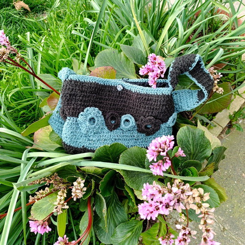 Knitted crossbody bag new, handmade with clasp and lining