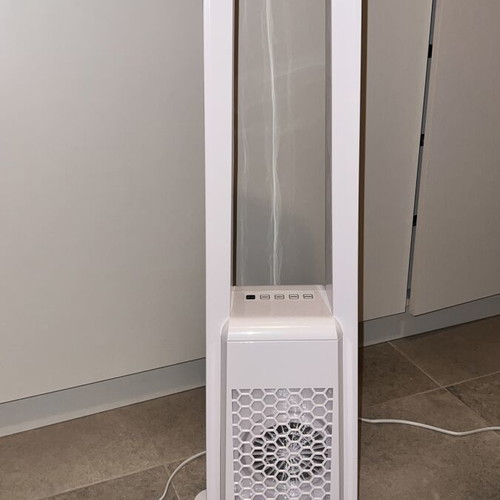 Izzy Cool Bladeless Fan new with remote control