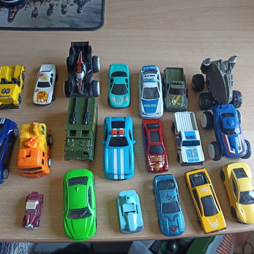 Toy cars used, pack of 20, metal and plastic