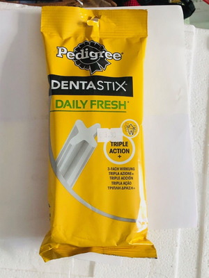 Pedigree Dentastix Daily Fresh for Medium Dogs 10-25kg 7 Pieces new