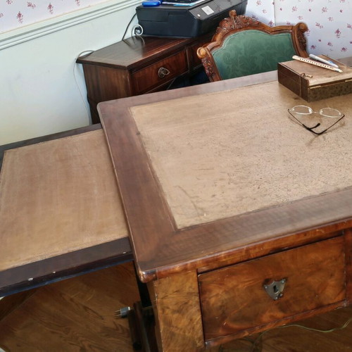 Antika desk used, walnut with brass details