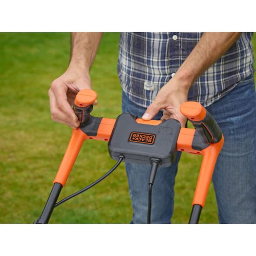 Black & Decker 1800W lawn mower with ergonomic handle design