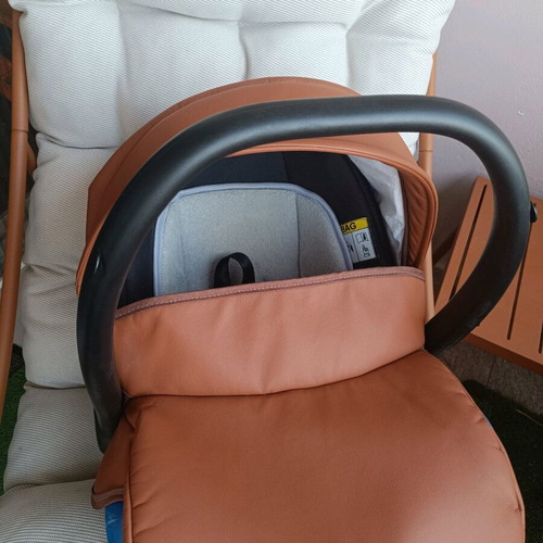 Baby stroller 3 in 1 brown leather like new with carrycot and car seat