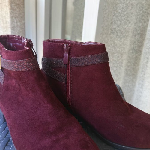 Suede ankle boots like new, size 37, lightweight and comfortable