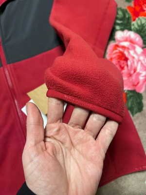 The North Face fleece men's size S brand new, black and red