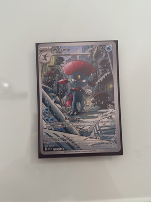Pokemon card Weavile new, authentic