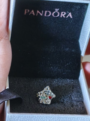 Pandora Christmas charm new, silver gingerbread house with heart and bow