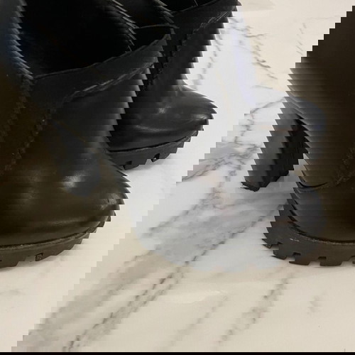 Γυναικεία μποτάκια Νο39 μεταχειρισμένα, μαύρα με χοντρό τακούνι