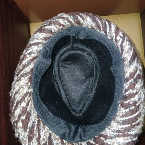 Winter hat like new, size medium, beige and brown