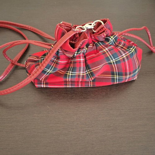 Royal Stewart Tartan pouch crossbody bag like new, black and red