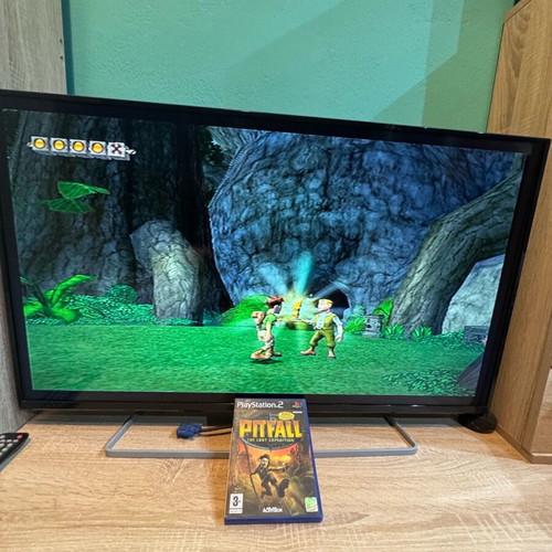Pitfall PlayStation 2 used without manual with small hole in case