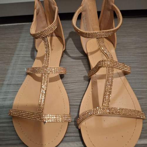 Migato women's flat sandals like new, beige and pink with rhinestones
