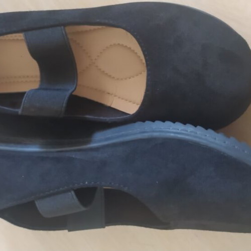 Black platform shoes with elastic strap, size 38, 3cm heel